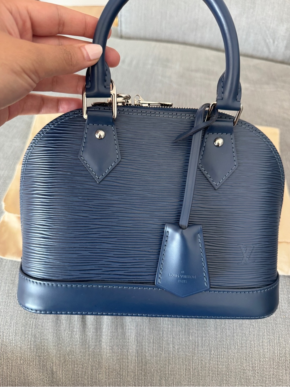 Louis Vuitton Navy Blue Epi Alma Satchel - Picture 2 of 9
